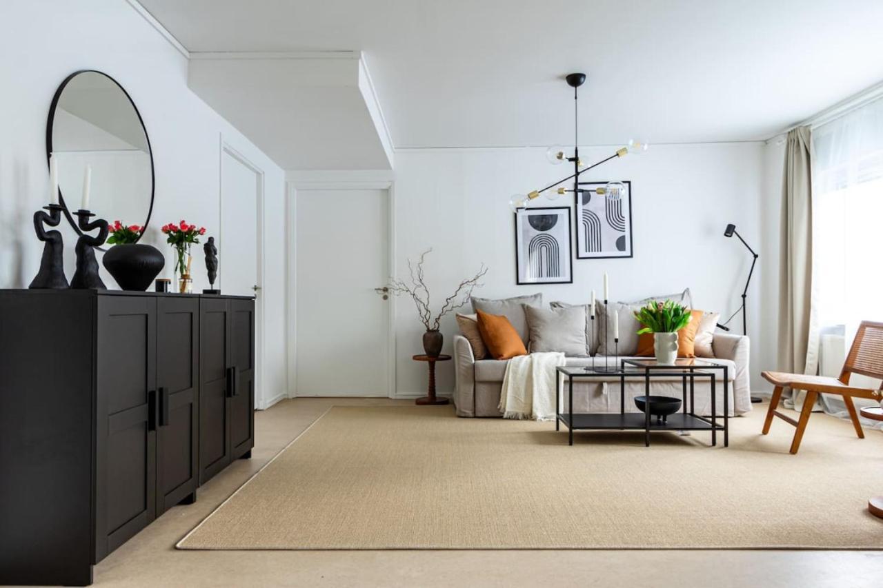 Budget Comfort On Trendy Soedermalm, Construction Work Стокхолм Екстериор снимка