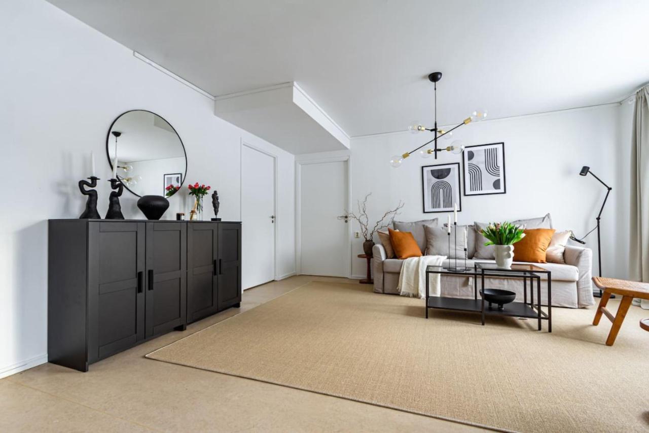 Budget Comfort On Trendy Soedermalm, Construction Work Стокхолм Екстериор снимка