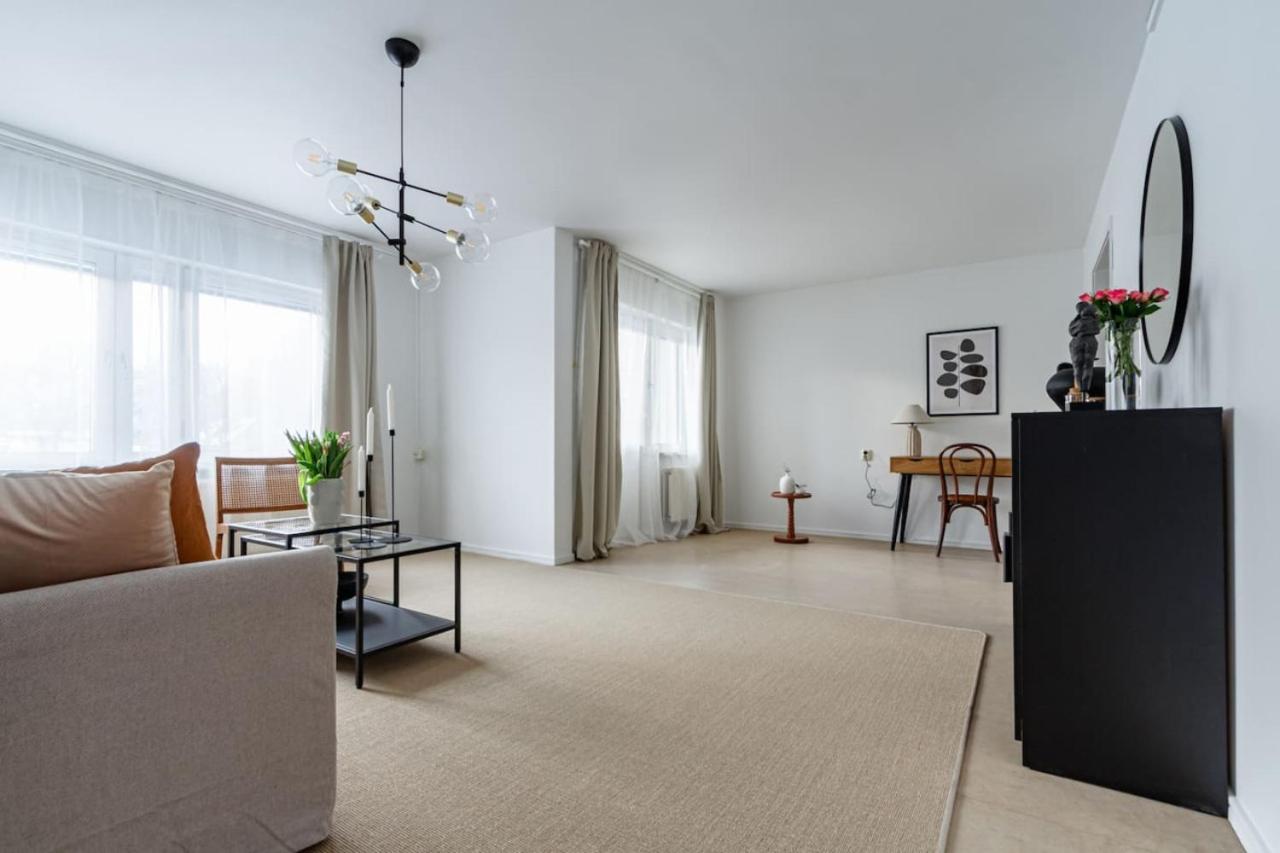 Budget Comfort On Trendy Soedermalm, Construction Work Стокхолм Екстериор снимка