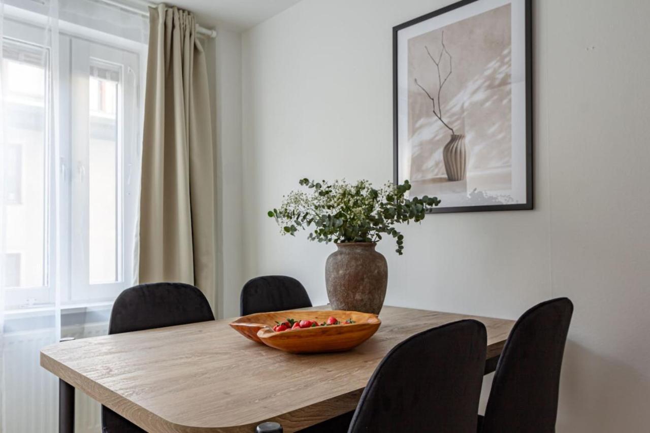 Budget Comfort On Trendy Soedermalm, Construction Work Стокхолм Екстериор снимка
